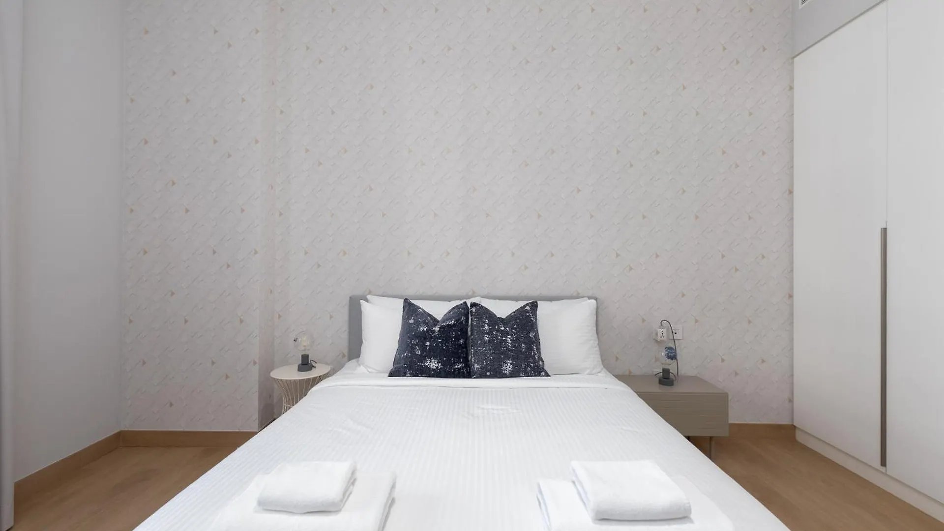 La Cote, Port De La Mer, Jumeirah 1 - Mint Stay Dubai